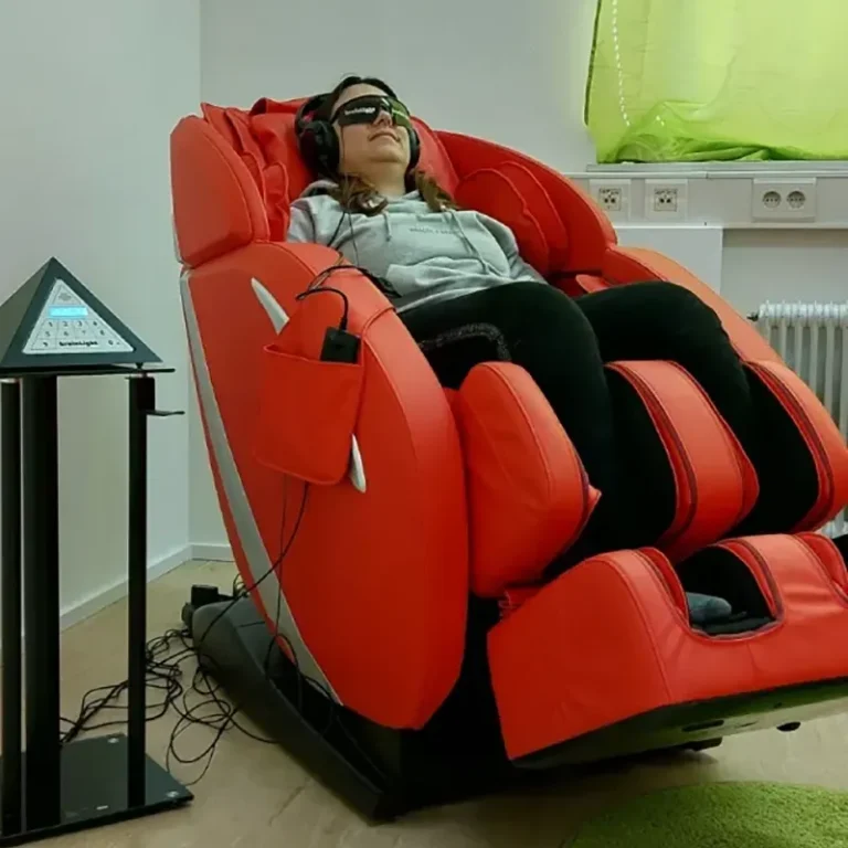 Dani im Regenerationssessel Flow